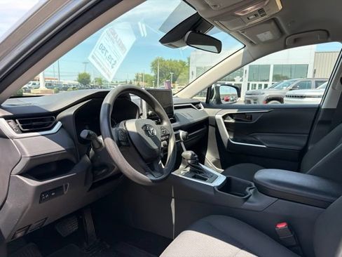 Used 2023 Toyota RAV4 LE FWD image 16