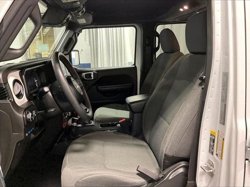 Used 2024 Jeep Wrangler Unlimited AWD/4WD image 10