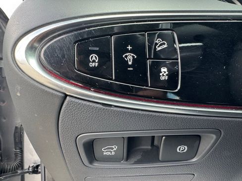 Used 2025 Genesis GV70 3.5T Sport image 25