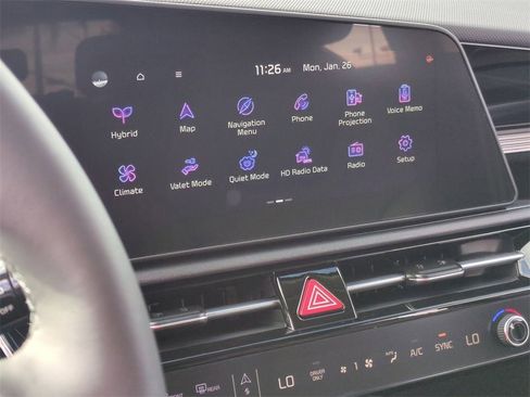 New 2025 Kia Niro SX Touring image 8