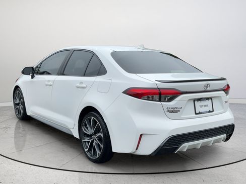 Used 2020 Toyota Corolla XSE FWD image 9