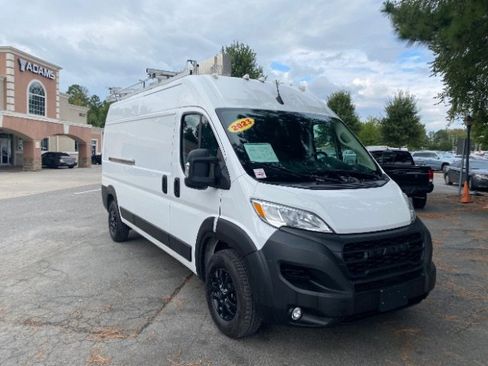 Used 2023 RAM ProMaster 2500 w/ Black Appearance Package image 5