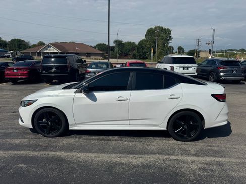 Used 2022 Nissan Sentra SR w/ Midnight Edition FWD image 3