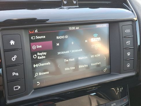 Used 2017 Jaguar XE Premium image 18