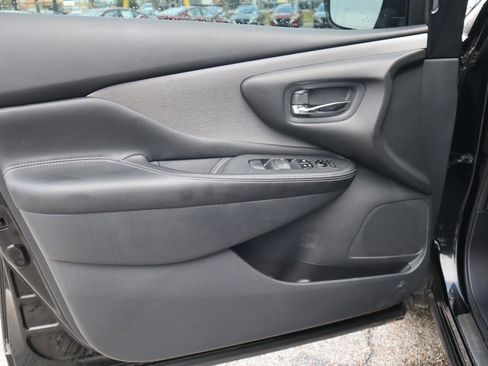 Certified 2024 Nissan Murano SV w/ SV Midnight Edition Package image 16