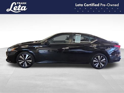 Used 2022 Nissan Altima 2.5 SV w/ SV Premium Package FWD image 3