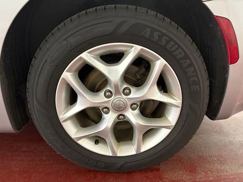 Used 2017 Chrysler Pacifica Touring Plus w/ Tire & Wheel Group image 22