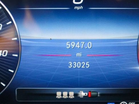 Used 2023 Mercedes-Benz GLC 300 image 22