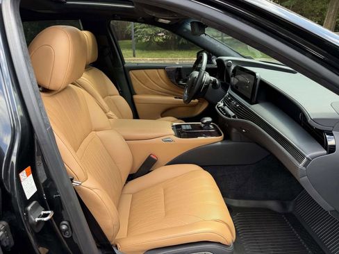 Used 2023 Lexus LS 500 AWD w/ Luxury Package image 15