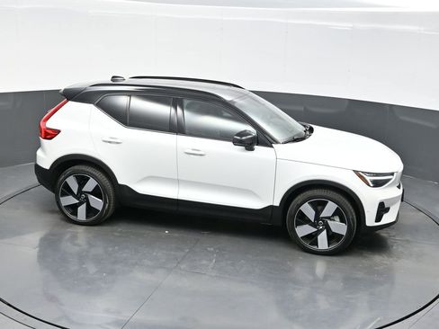 Used 2023 Volvo XC40 Recharge Ultimate w/ Protection Package Premier image 25