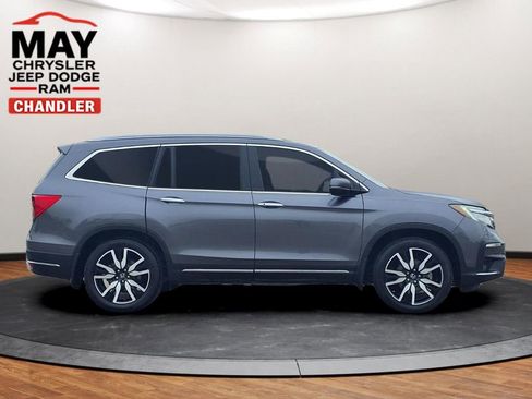 Used 2019 Honda Pilot Touring image 2