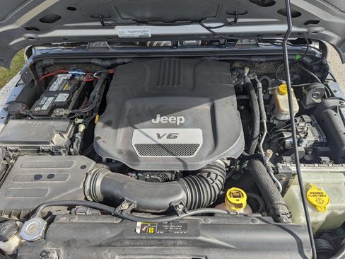 Used 2017 Jeep Wrangler Unlimited Sport w/ Quick Order Package 24S image 23