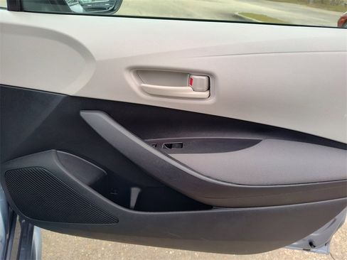 Used 2024 Toyota Corolla LE image 32