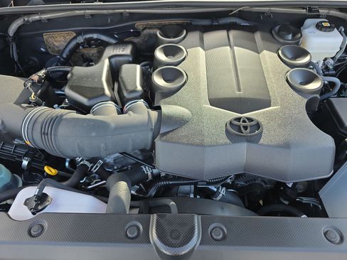 Used 2024 Toyota 4Runner Limited AWD/4WD image 33