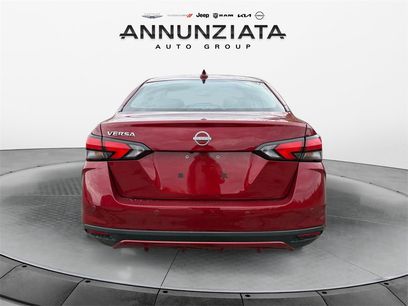 New 2025 Nissan Versa SV w/ Trunk Package