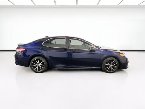 Used 2021 Toyota Camry SE w/ Convenience Package FWD image 22