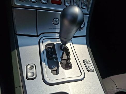 Used 2008 Chrysler Crossfire Limited RWD image 19