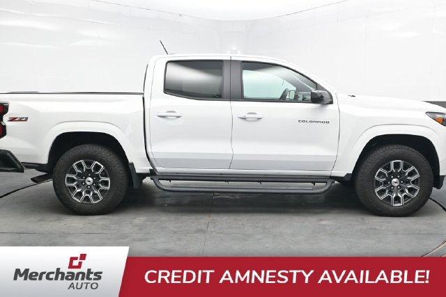 Used 2025 Chevrolet Colorado Z71 AWD/4WD image 9
