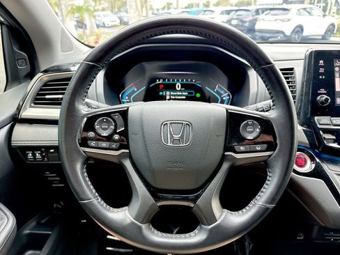Certified 2024 Honda Odyssey Touring image 44