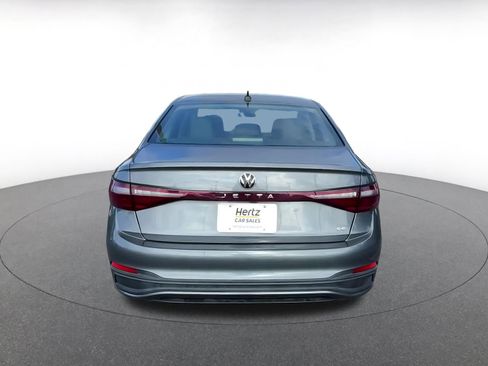 Used 2025 Volkswagen Jetta SE image 7