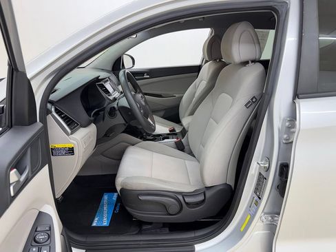 Used 2018 Hyundai Tucson SE w/ Cargo Package AWD/4WD image 16