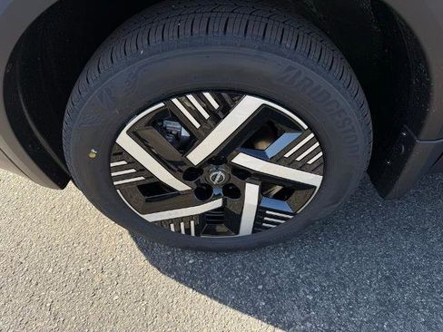 New 2026 Nissan Kicks SV w/ SV Premium Package FWD image 8