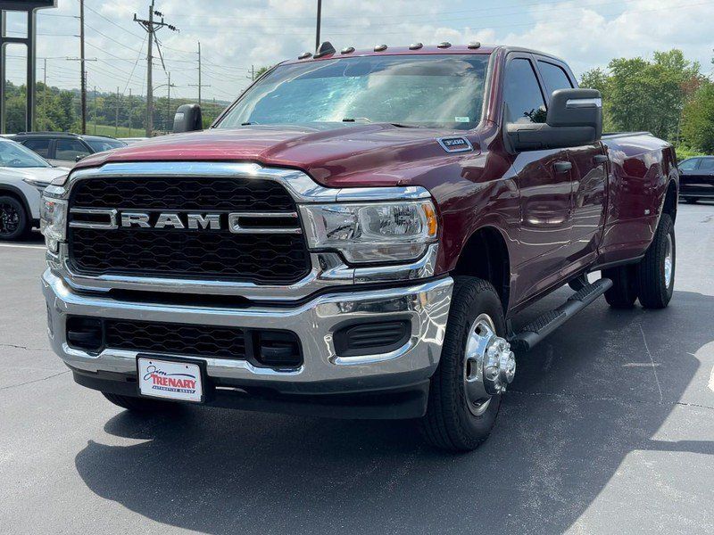 Used 2024 RAM 3500 Tradesman w/ Chrome Appearance Group AWD/4WD image 8