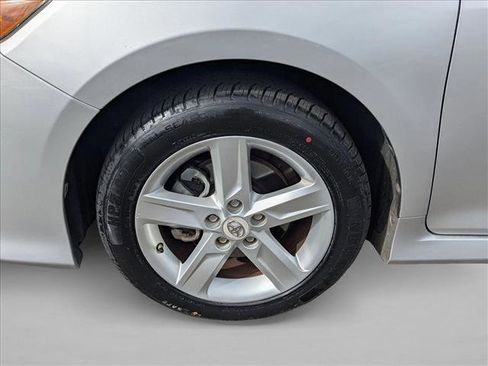 Used 2013 Toyota Camry SE image 21