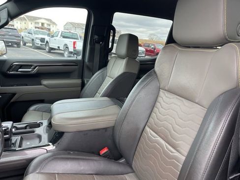 Used 2023 Chevrolet Silverado 1500 ZR2 image 6