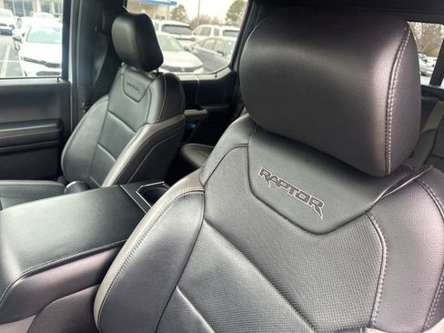 Used 2018 Ford F150 Raptor w/ Equipment Group 802A Luxury image 6