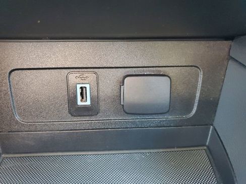 Certified 2017 Ford Escape SE image 29