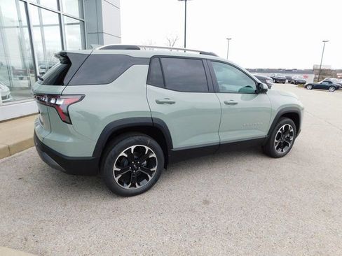 New 2026 Chevrolet Equinox LT w/ Convenience Package II image 3