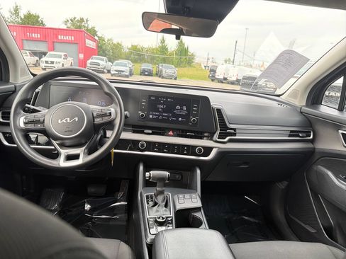 Used 2023 Kia Sportage LX AWD/4WD image 15
