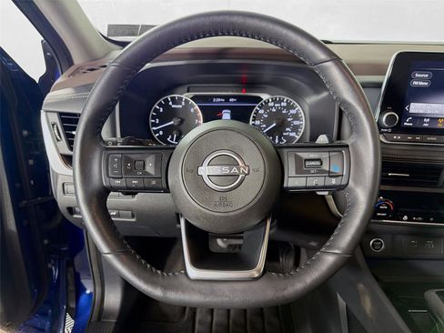Used 2023 Nissan Rogue SV w/ SV Premium B Package AWD/4WD image 12