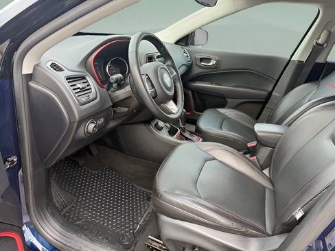 Used 2018 Jeep Compass Trailhawk w/ Leather Interior Group AWD/4WD image 9