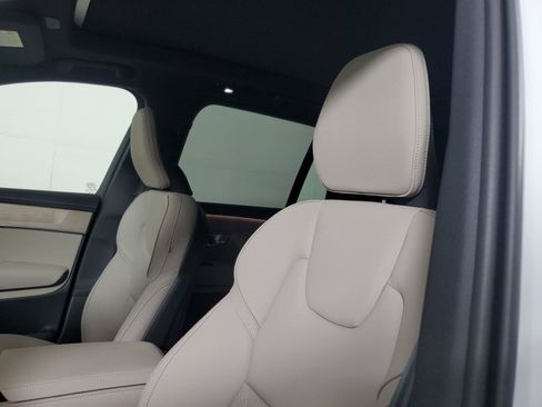 New 2026 Volvo XC90 T8 Plus w/ Protection Package Premier AWD/4WD image 23