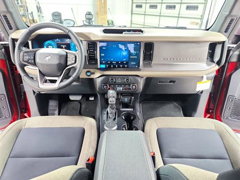 New 2025 Ford Bronco Big Bend image 24