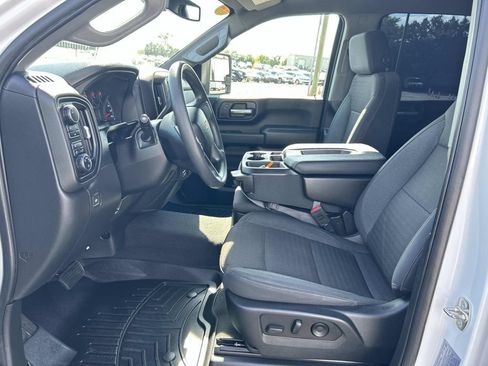 Used 2024 Chevrolet Silverado 2500 Custom w/ Custom Value Package AWD/4WD image 30