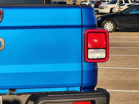 New 2026 Jeep Gladiator Sport AWD/4WD image 16