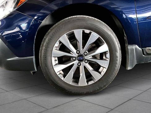 Used 2018 Subaru Outback 3.6R Touring image 11