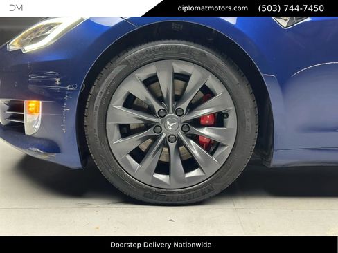 Used 2019 Tesla Model S Performance image 38