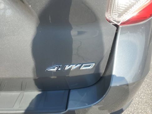 Used 2023 Ford Explorer XLT w/ Equipment Group 202A AWD/4WD image 5