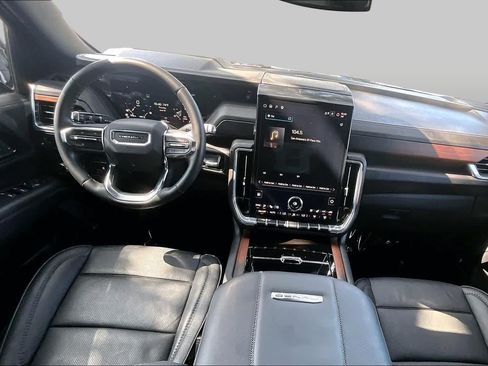 Used 2025 GMC Yukon Denali w/ Sun & Power Step Package AWD/4WD image 16