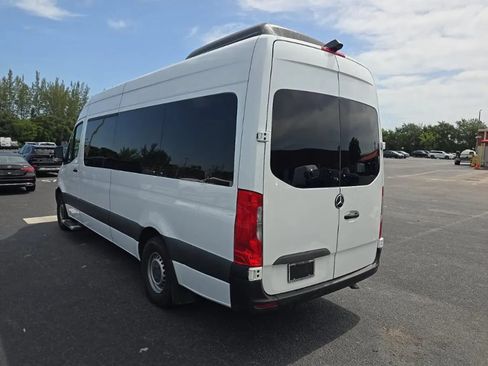 Used 2022 Mercedes-Benz Sprinter 2500 image 3