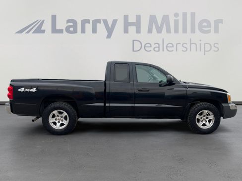 Used 2005 Dodge Dakota SLT image 6