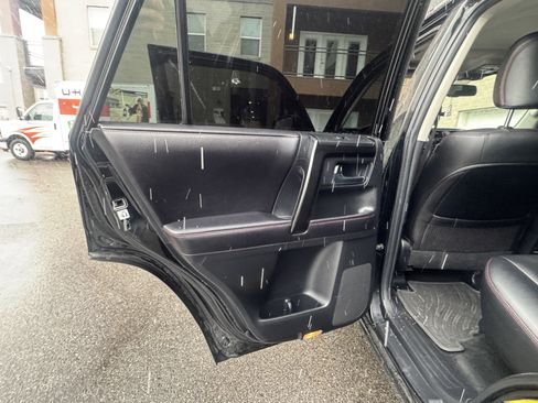 Used 2016 Toyota 4Runner Trail Premium image 32