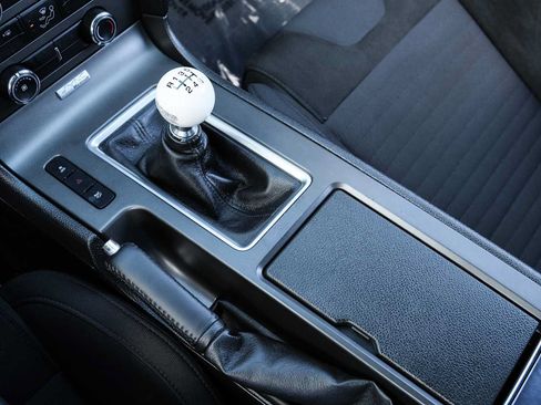 Used 2013 Ford Mustang Boss 302 w/ Boss 302 Accessory Pkg RWD image 36