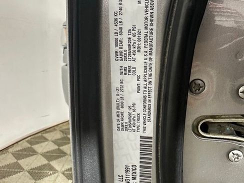 Used 2022 RAM 2500 Big Horn w/ Level B Equipment Group image 9