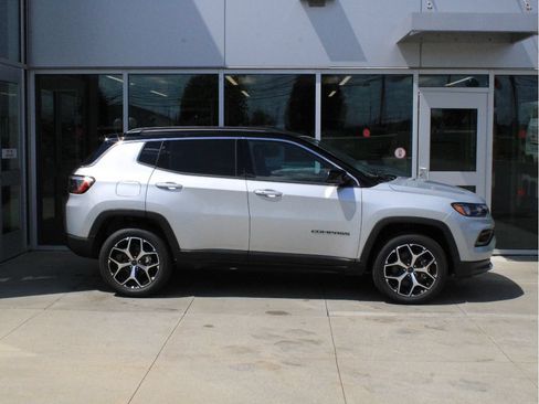 New 2026 Jeep Compass Limited AWD/4WD image 4