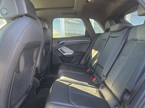 Used 2024 Audi Q3 2.0T Premium image 6